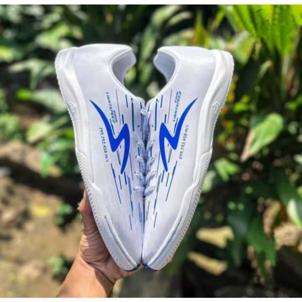 Sepatu Futsal Specs Lightspeed Reborn White/Blue Premium Sepatu Futsal Premium Specs Terbaru Kualita