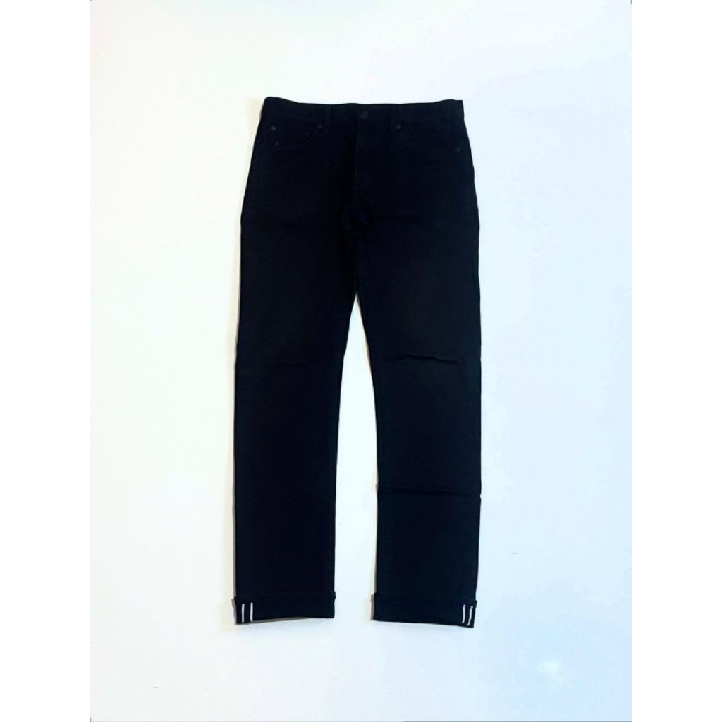 Uniqlo Denim Selvedge Slim Straight Low Black