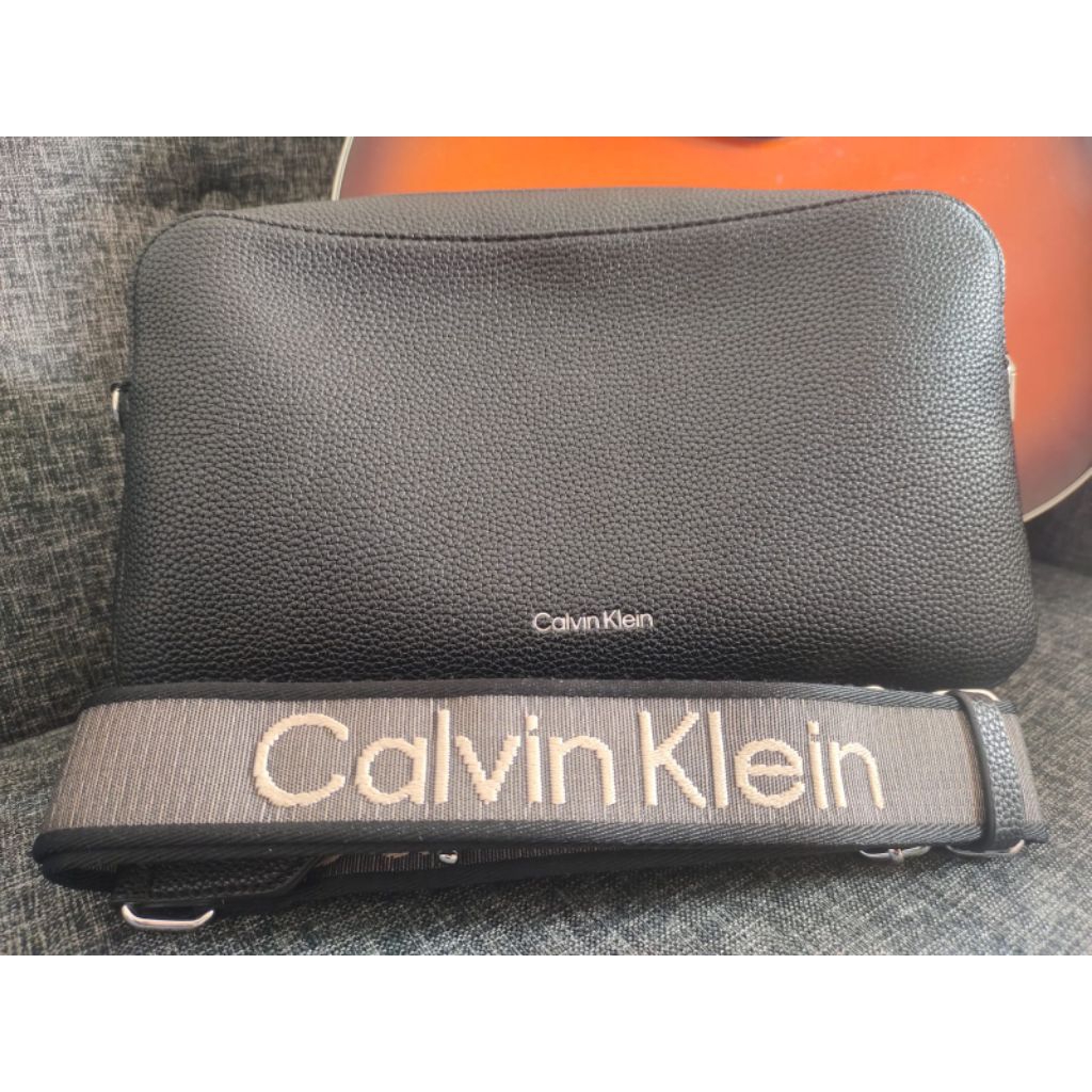 sling bag wanita branded CK camera bag