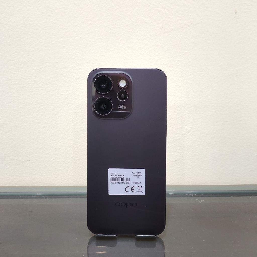 Handphone Oppo Reno 15 Pro Max 5G Ram 12 512 GB (Batangan, Tanpa Charger)