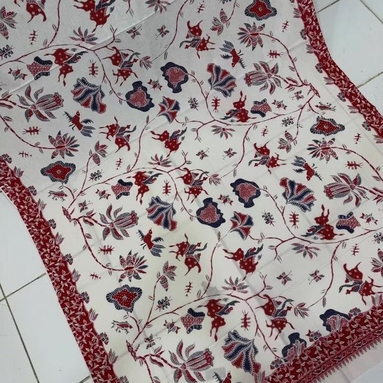 TERLARIS ORIGINAL KAIN BATIK LAWEYAN SOLO BUNGA TERATAI MERAH BIRU DASAR PUTIH BERSIH KODE 36
