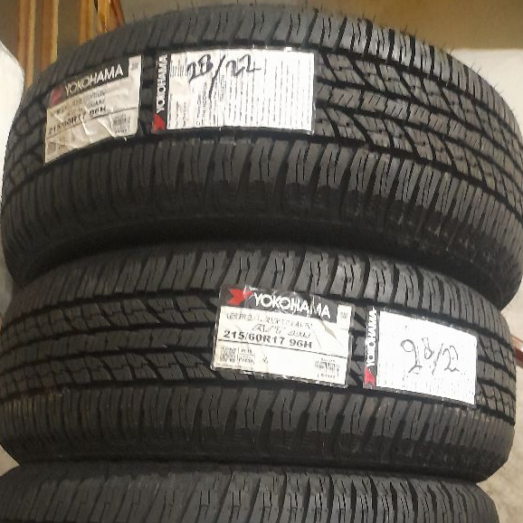 JUAL BAN MOBIL SEMI OFFROAD 215 60 R17 YOKOHAMA GEOLANDAR A/T RUSH GR , XTRAIL , DLL