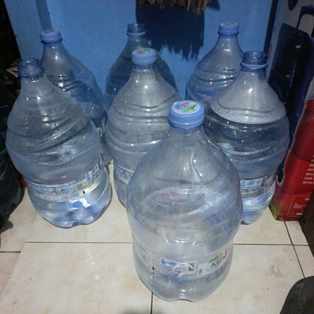 GALON LE MINERAL BEKAS 15L