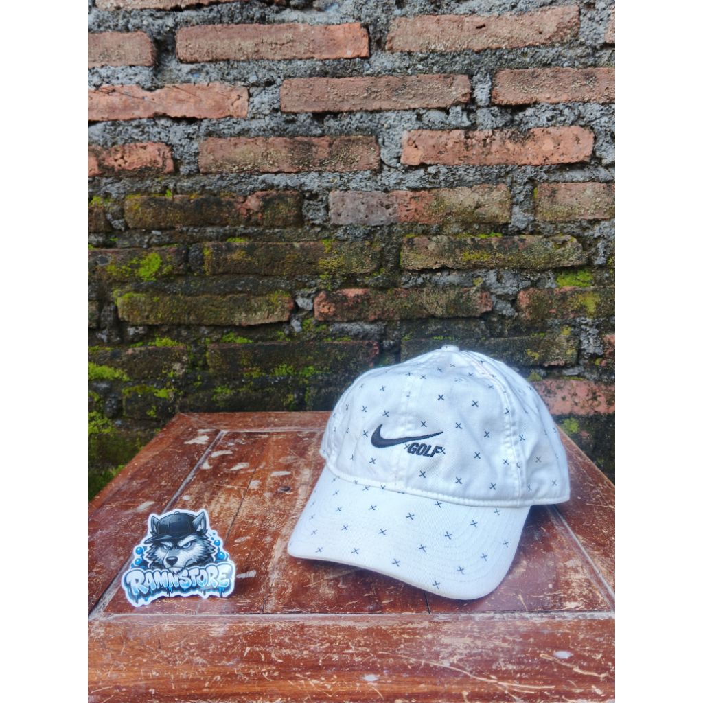 topi nike golf
