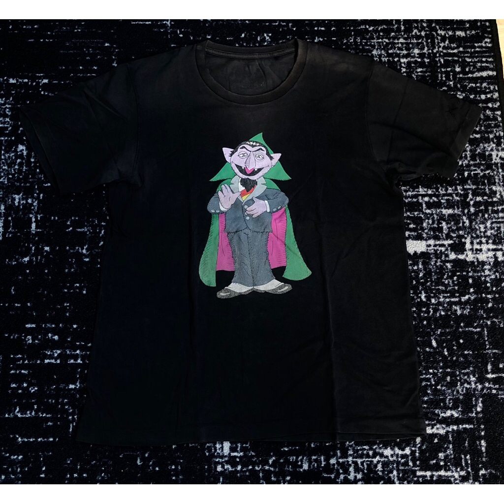 [SECOND] Tshirt UT Uniqlo x Kaws x Sesame Street