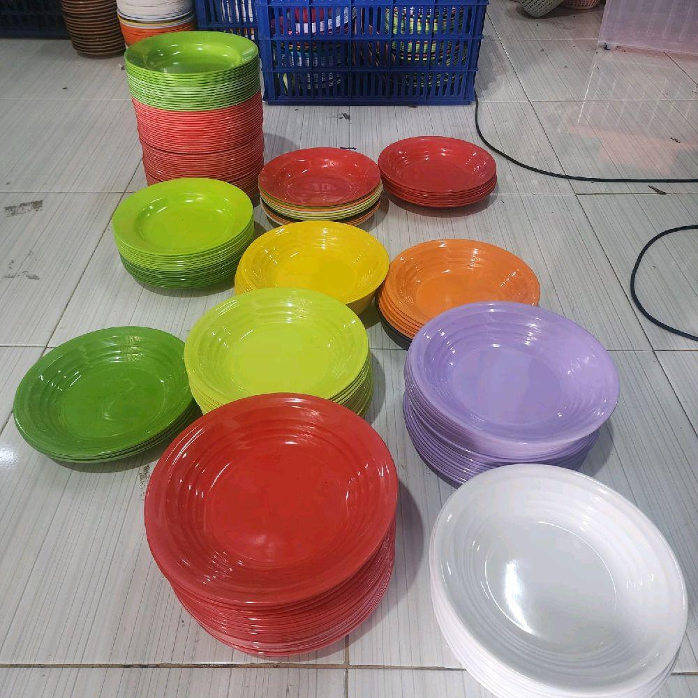 Piring Warna Besar Melamin SNI + Gelas Akrilik