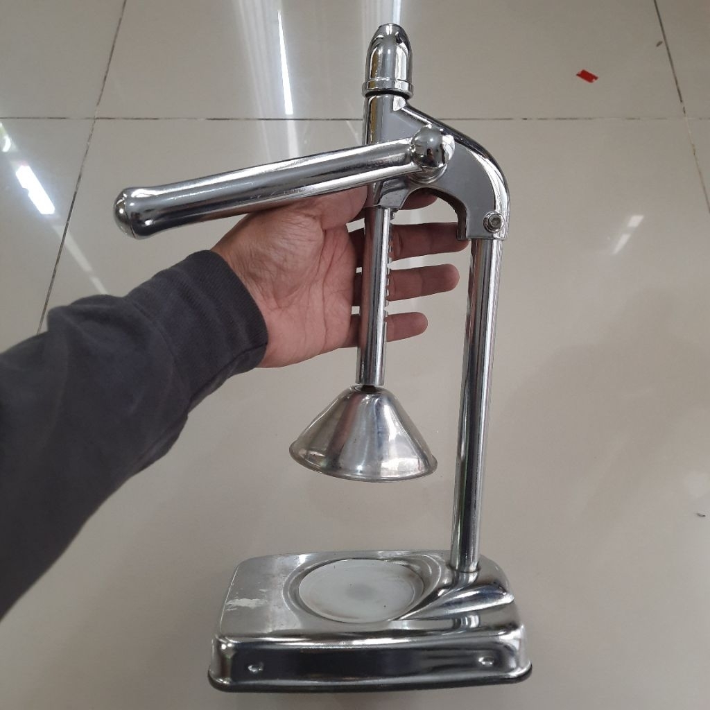 Alat Pemeras Jeruk Manual