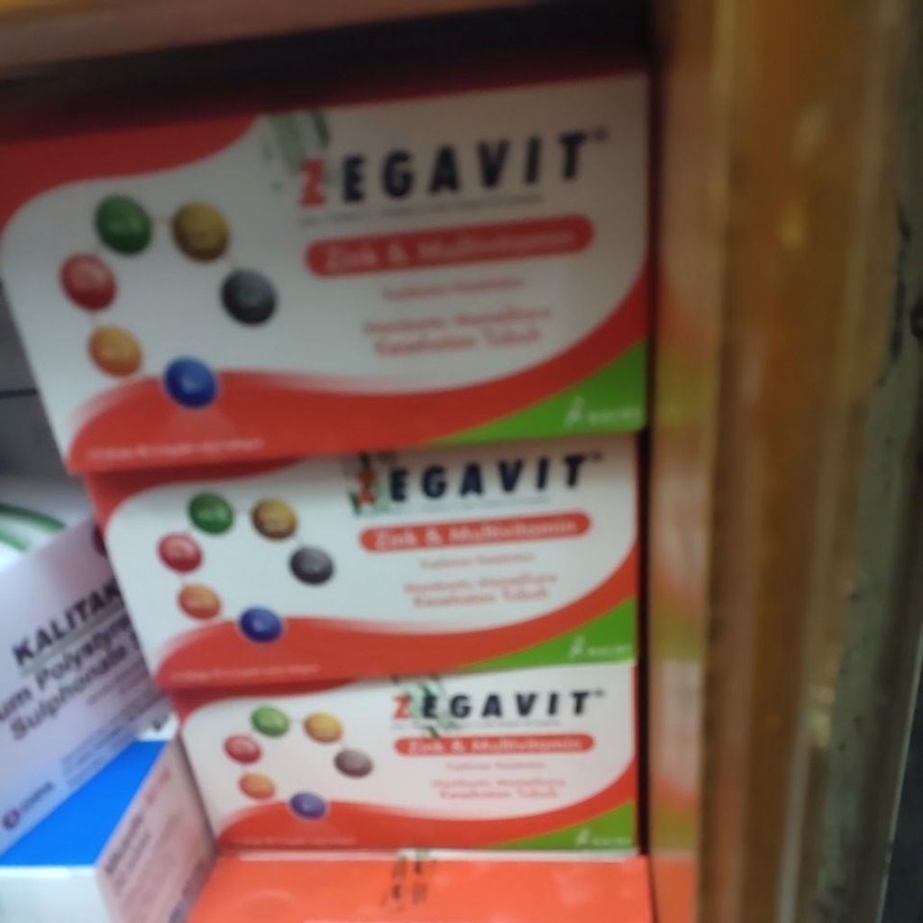 Multivitamin Zegavit - 1 box untuk Kesehatan Ibu Hamil