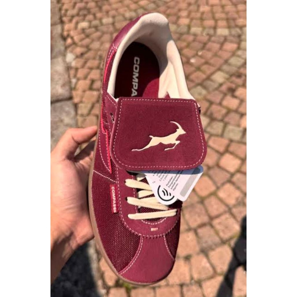 SEPATU COMPAS TRIBUN ORIGINAL , UK 43