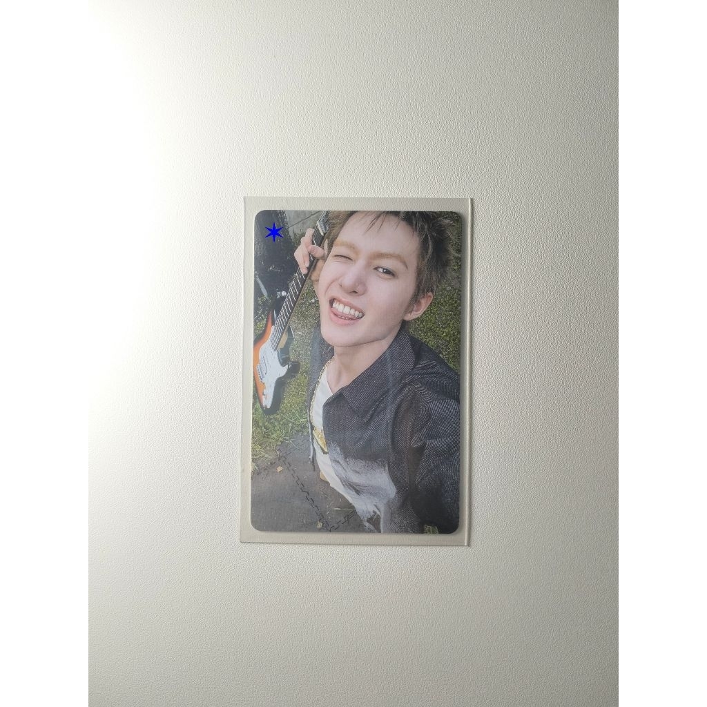 PHOTOCARD CORTIS MARTIN GITAR CEK DESKRIPSI