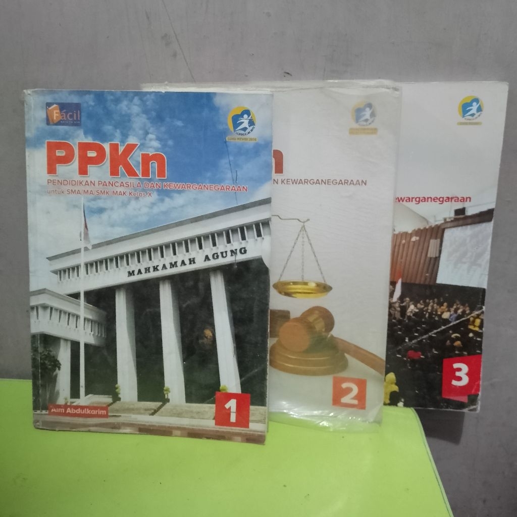 FACIL PPKN UNTUK SMA/MA/MAK KELAS 10, 11, 12 PENERBIT GRAFINDO