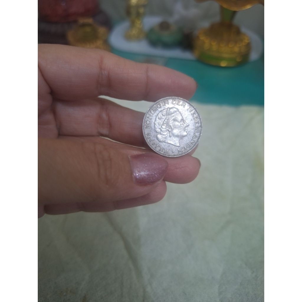 Koin 1 gulden belanda Koin asli belanda 
Limited edition 
Barang terawat 
Pemakaian pribadi
