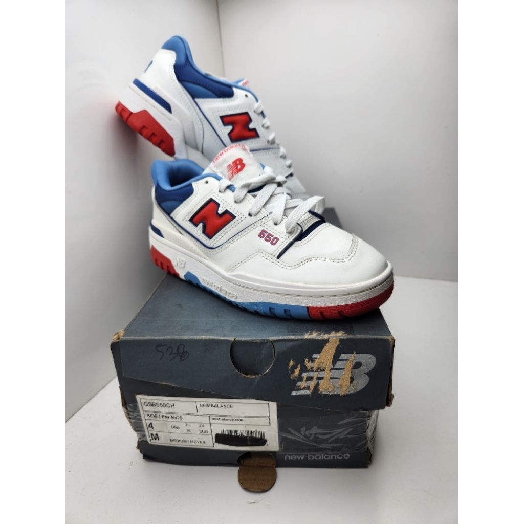 Sepatu Sneakers NEW BALANCE 550 CLASSIC LEATHER CHICAGO FLAG "WHITE/RED/BLUE"