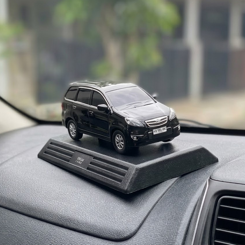 (Avanza Lama 2010) Skala 1 : 45 Resin Crystal 13x8cm Pajangan Interior Miniatur Mobil