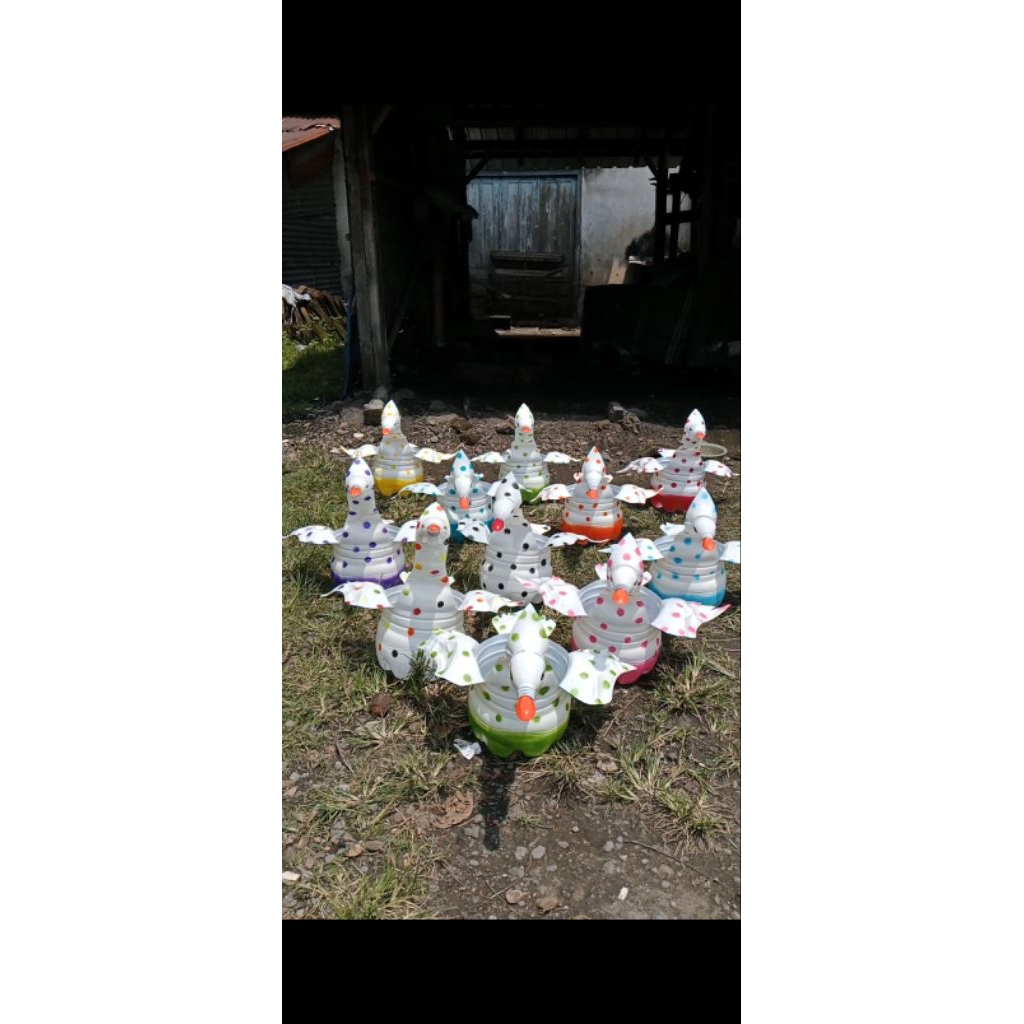 Pot bunga Karakter Angsa