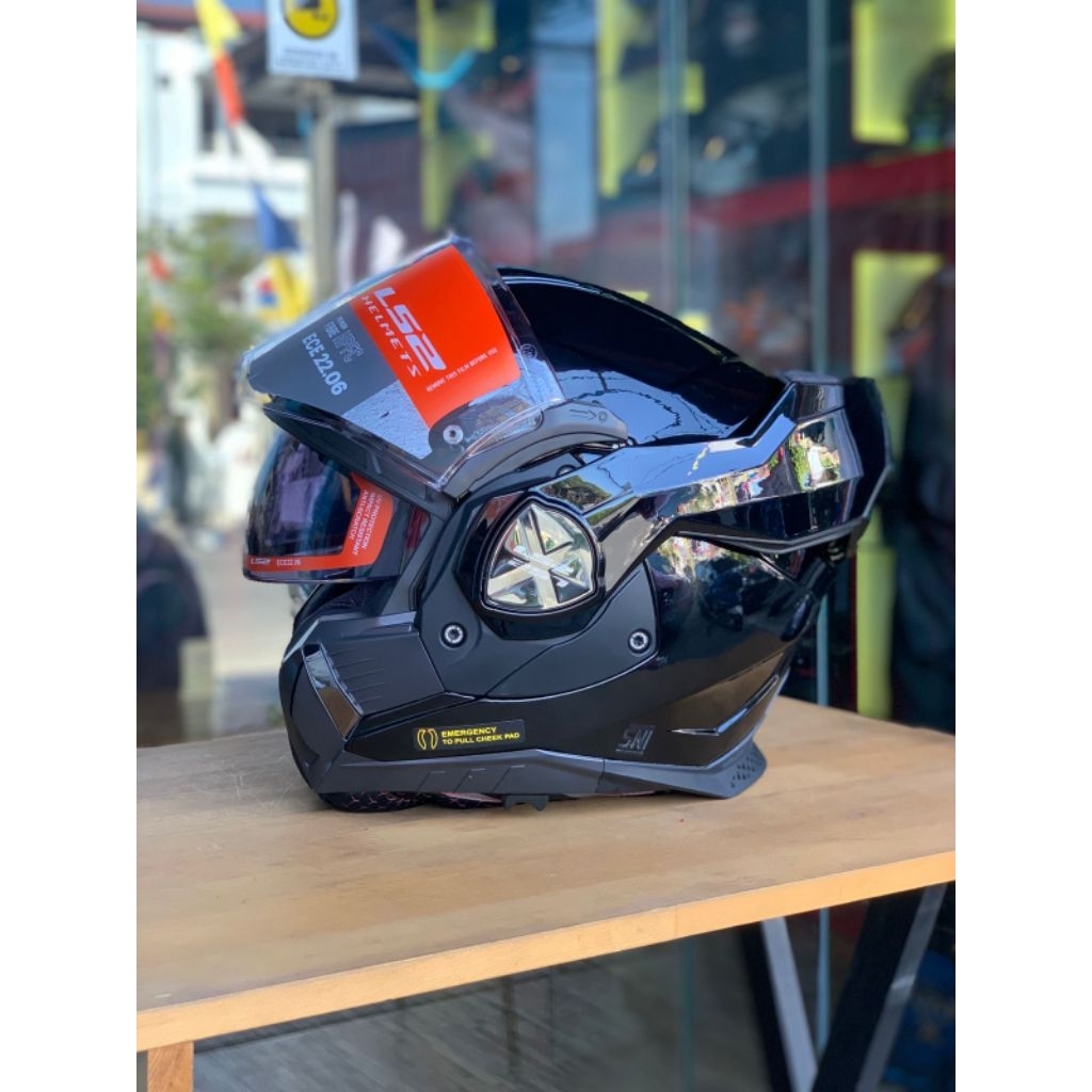 HELM MODULAR LS2 ADVANT X BLACK GLOSSY (WAJIB NAIK SIZE)