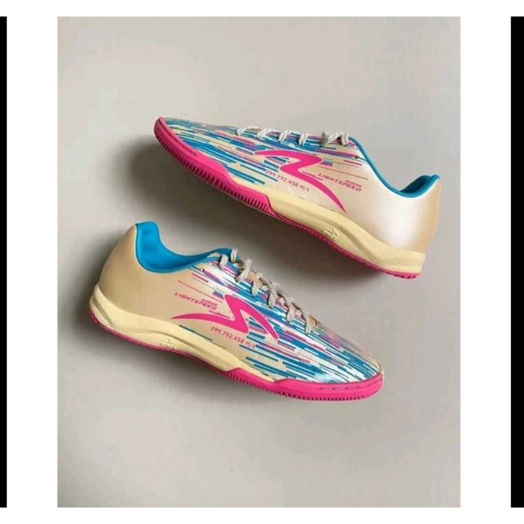 Sepatu Futsal Specs Lightspeed Reborn Ivory Valhalla Premium Sepatu Futsal Specs Nyaman Ringan Terla
