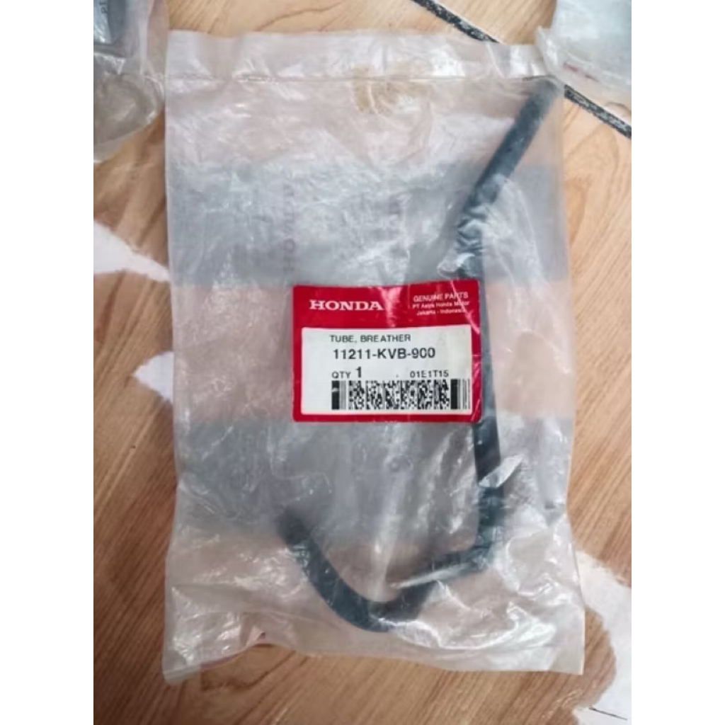 Tube Breather Selang Pernafasan CVT Beat Scoopy Vario Karbu Original AHM 11211-KVB-900