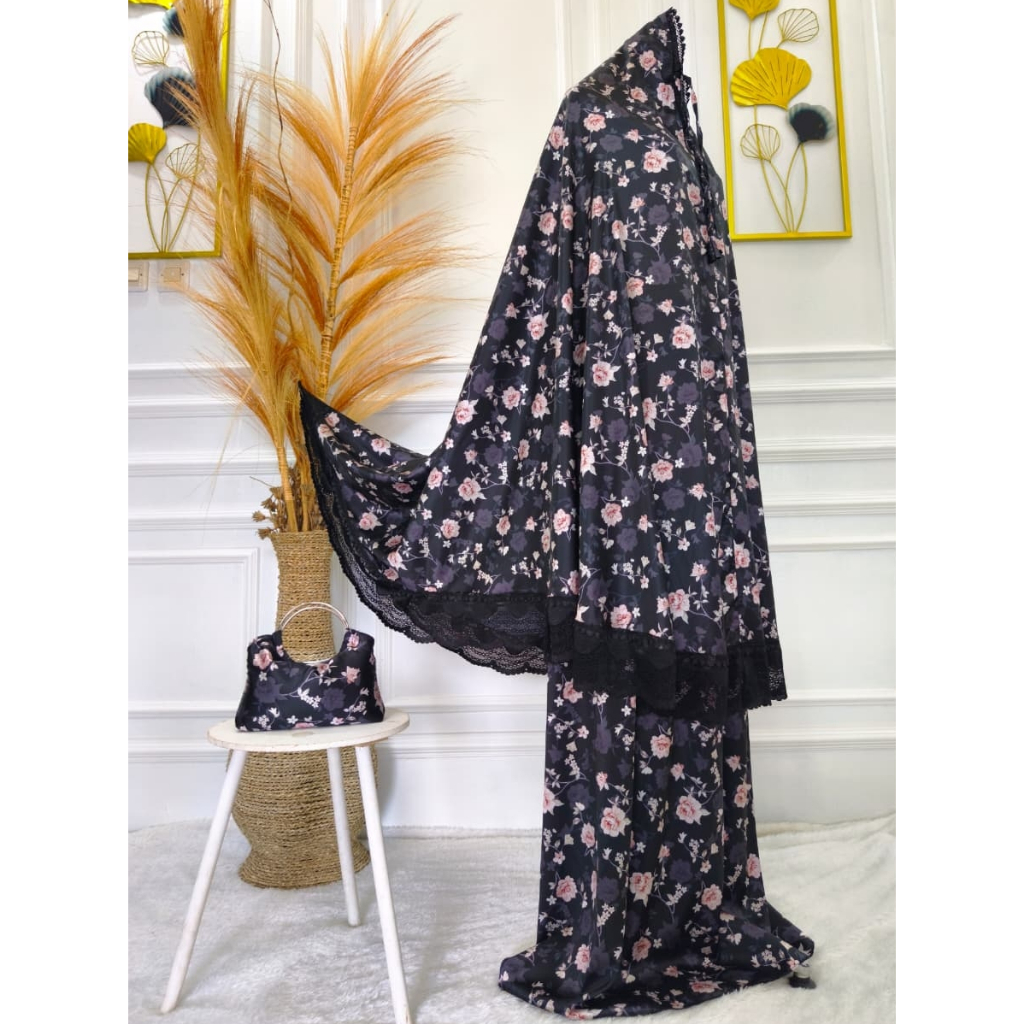 Mukena Armani Silk Renda Premium Hitam