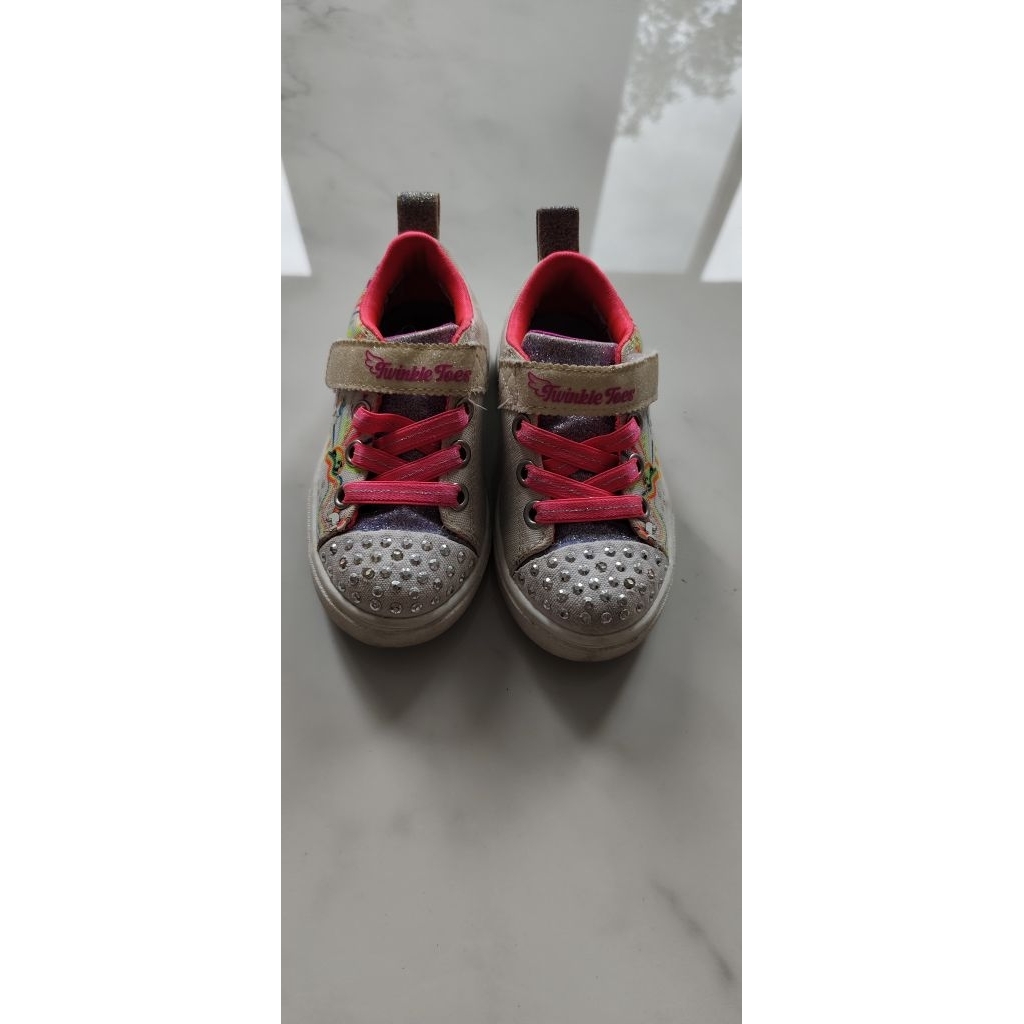 Sepatu anak perempuan skechers