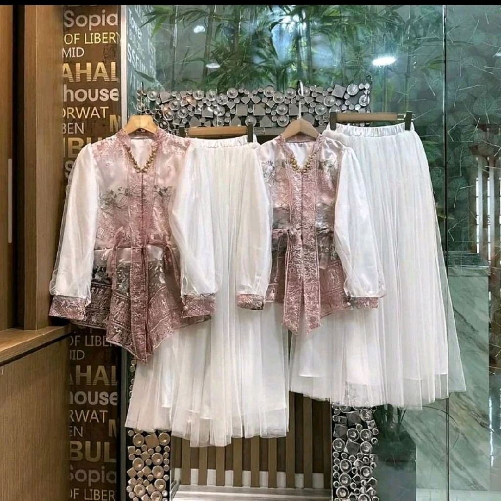 Set 2 in 1 Gesia (ATASAN + ROK) set wanita / set 2 in 1 / ootd kondangan / set pakaian kekinian