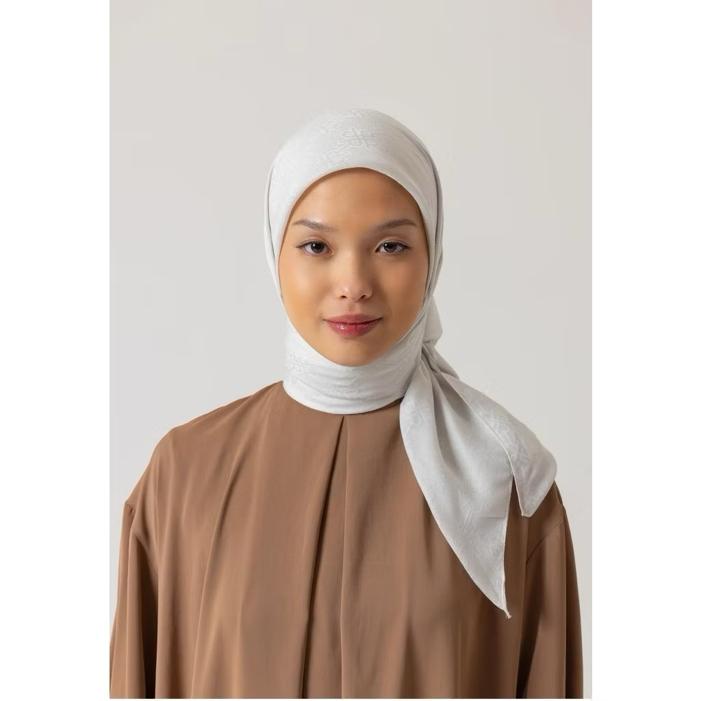 NEW Ria Miranda Scarf Haia Jacquard Ivory Heylocal Scarf Mono Hijaberies Jilbab Segiempat RM Monogra