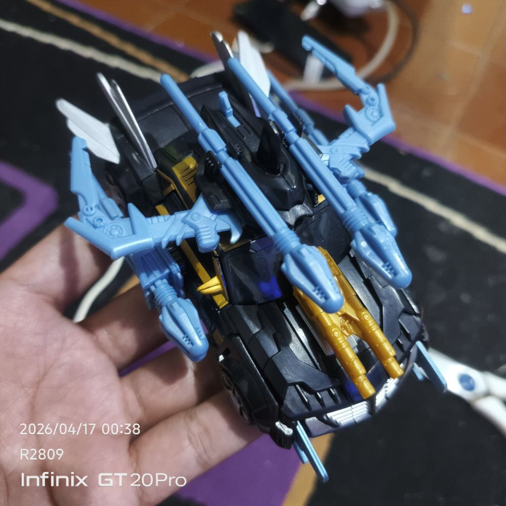 Transformers Prime Beast Hunters Night Shadow Bumblebee Hasbro