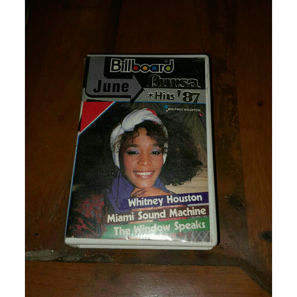 Kaset pita Whitney Houston