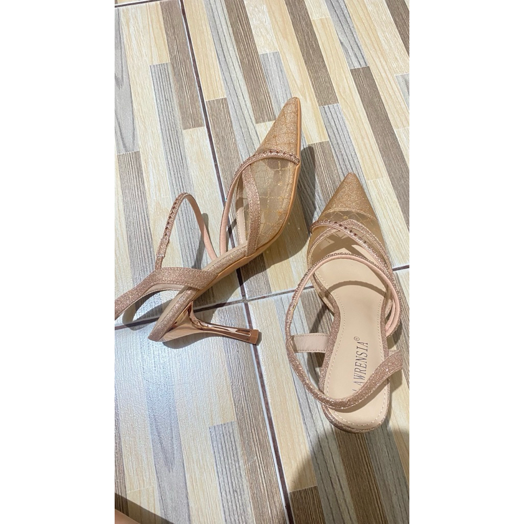 Heels wisuda