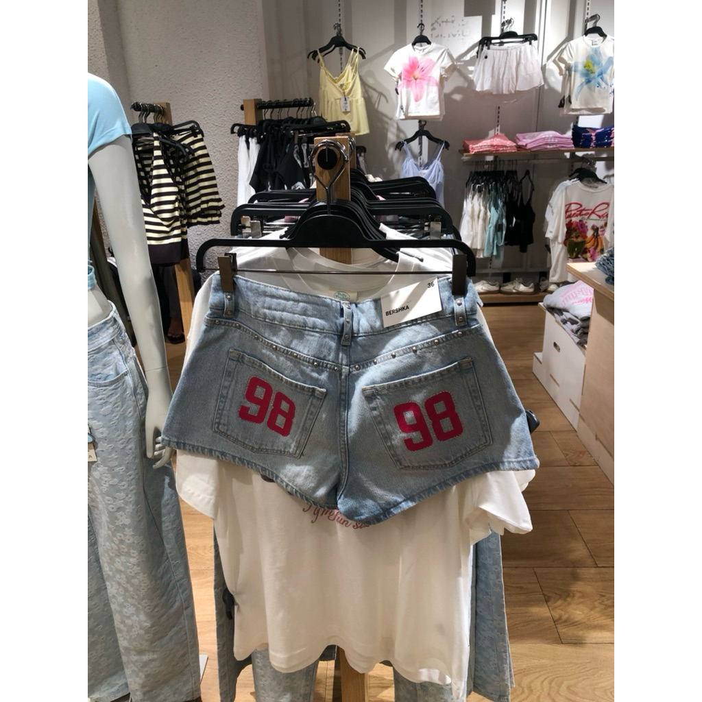 Jastip Bershka Celana Pendek Jeans