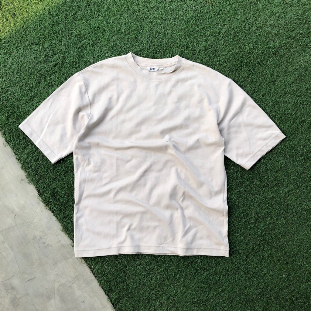 Kaos Uniqlo Airsm