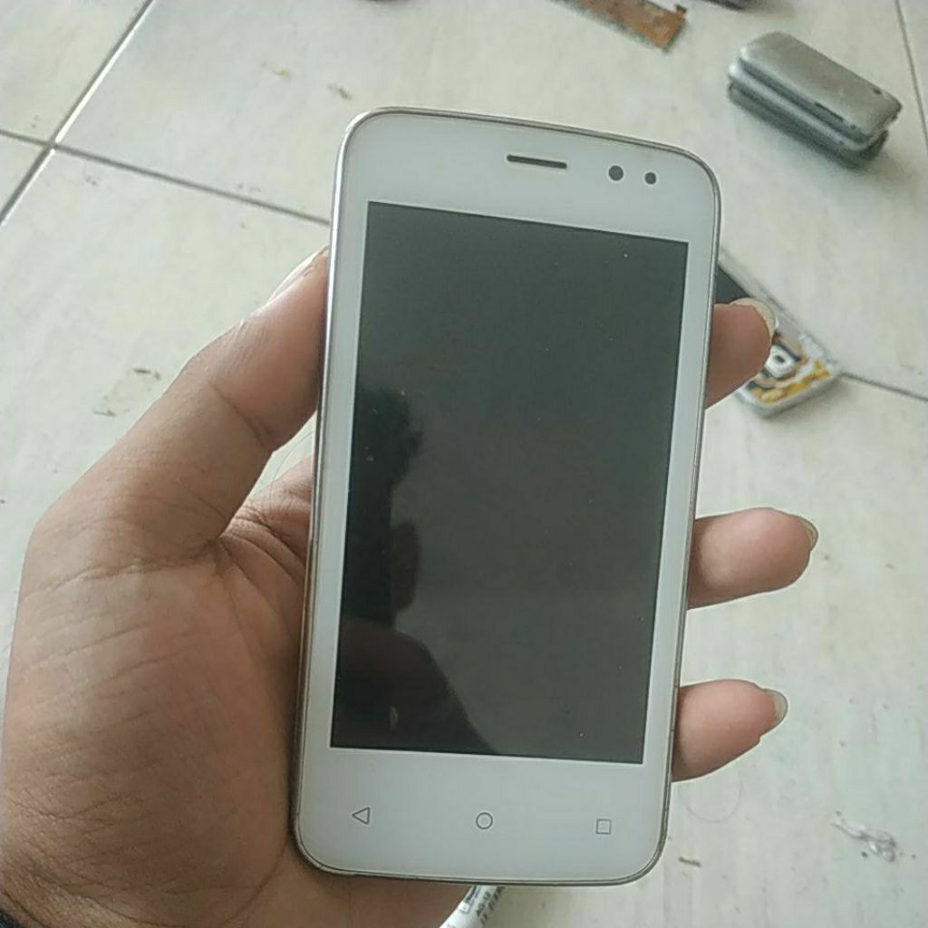 lcd bekas advan S4T,lcd tc ok