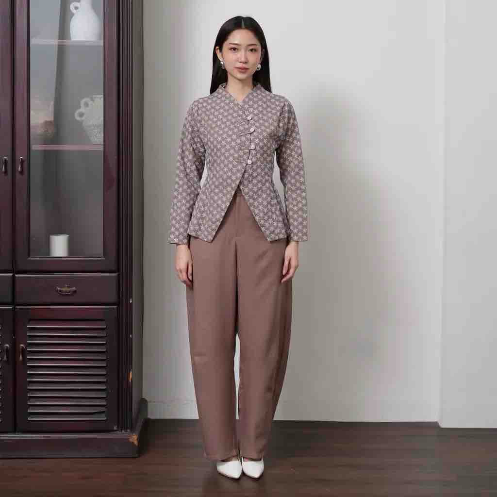Kebaya Blouse Katun Bolong Bordir