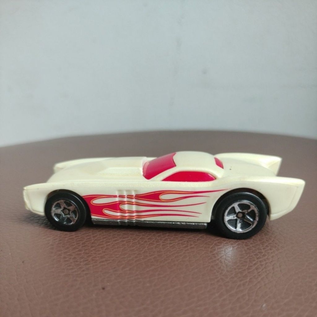 Hot Wheels The Govner White Flame