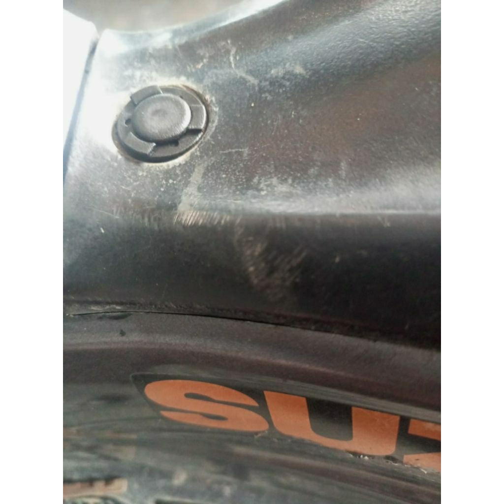 Klip Body Tengah Suzuki Skywave Hayate
