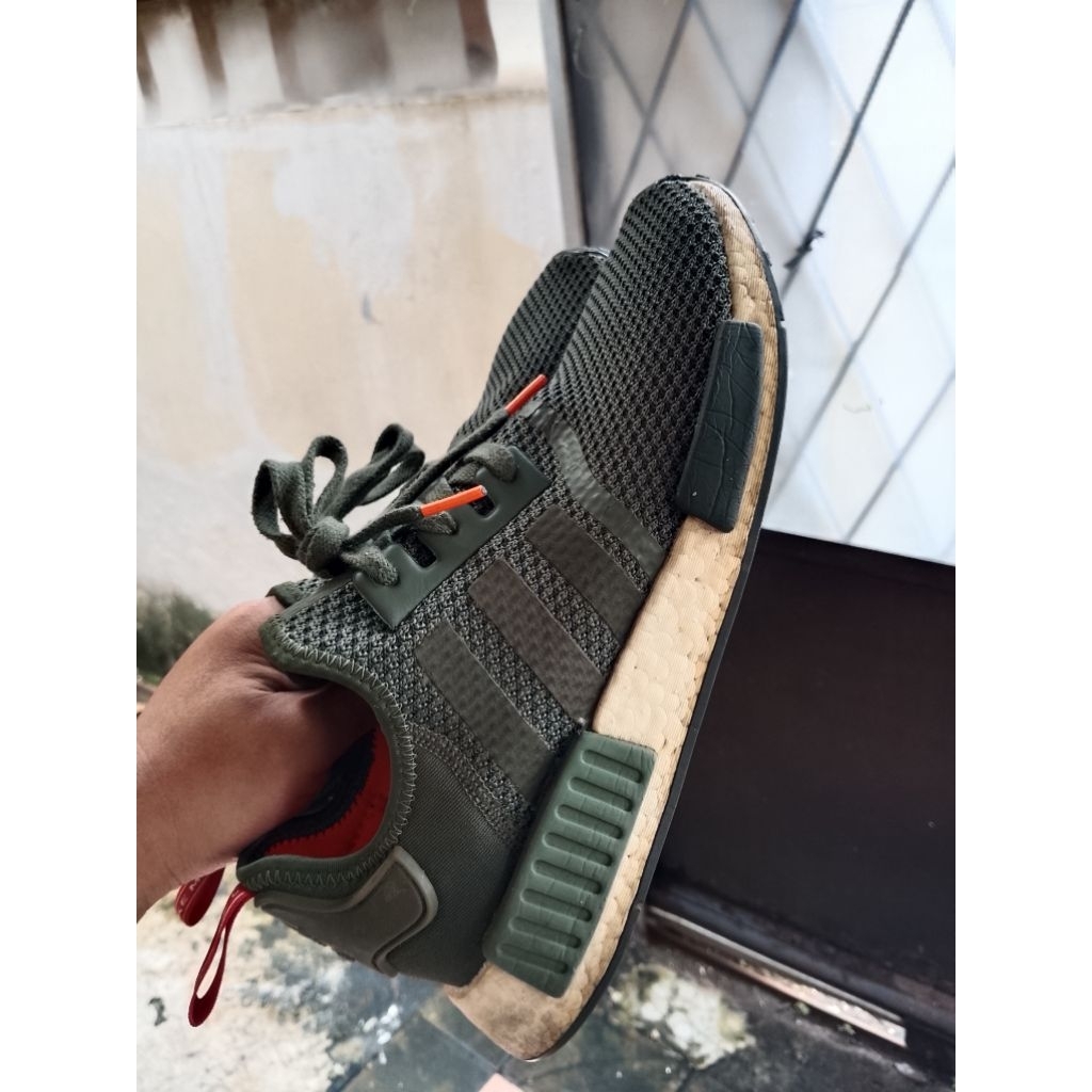 sepatu nmd second