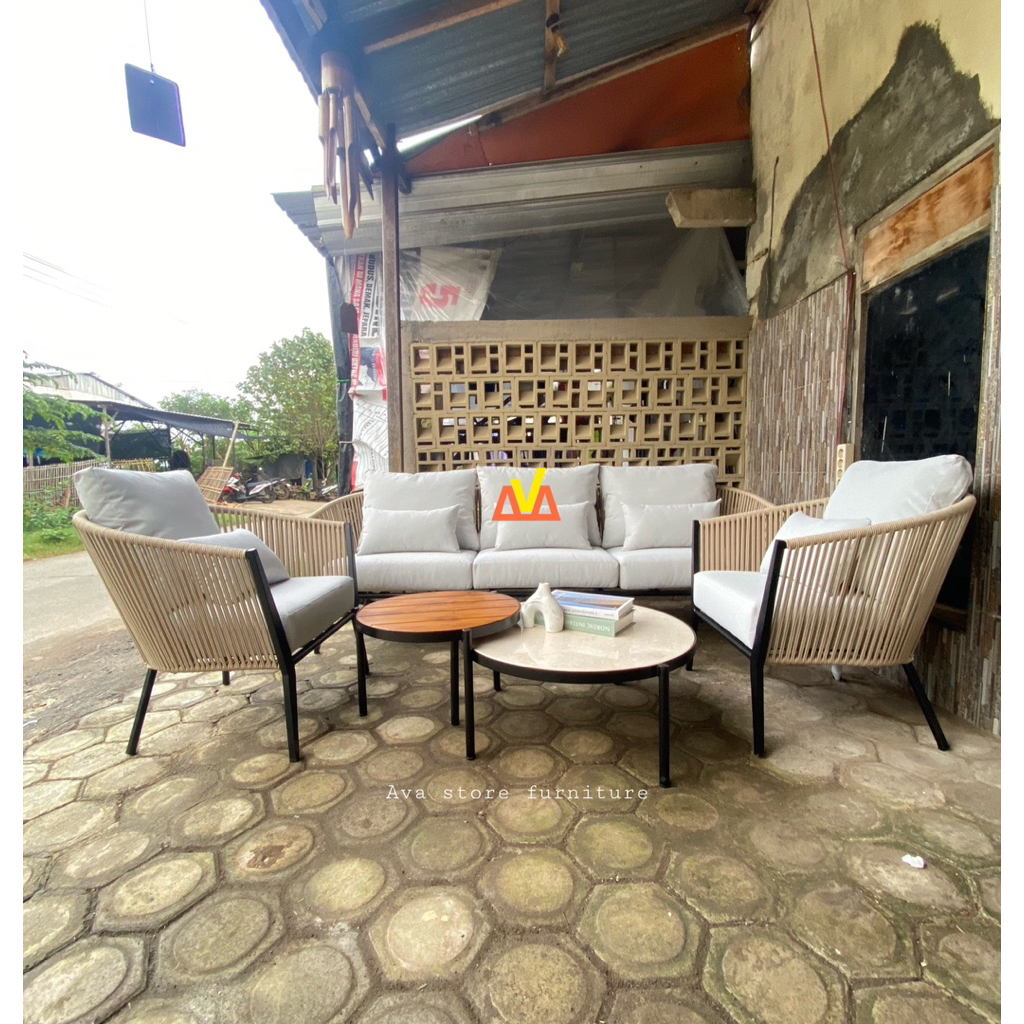 Set Sofa Outdoor Modern Rangka Besi + Anyaman Tali + Meja Bulat Top marmer dan Kayu Jati