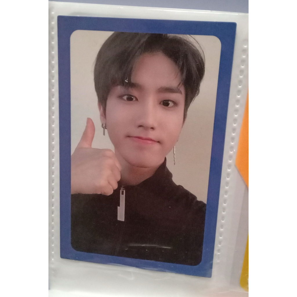 PC HAN JISUNG LAVENTER BLUE BORDER