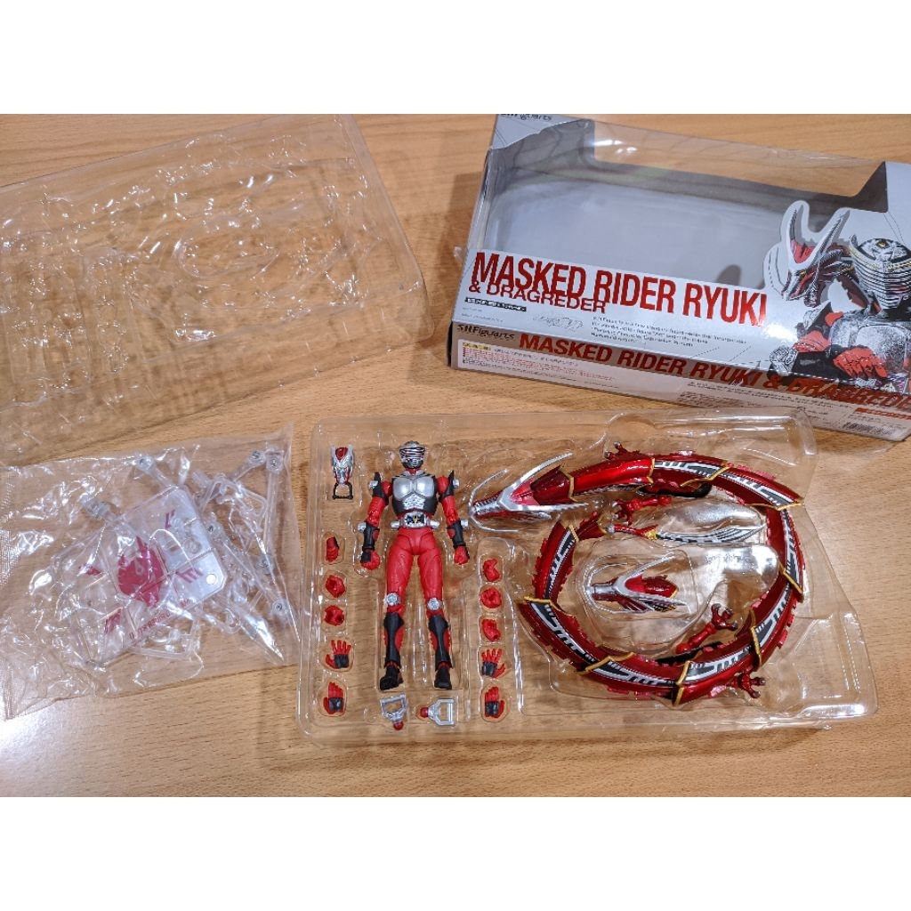 SHF Kamen Rider Ryuki & Dragreder bootleg