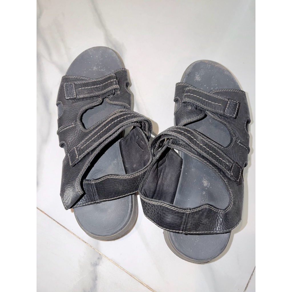 Clarks Sendal Pria model strap