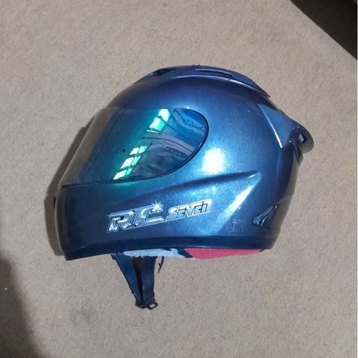 Helm KYT RC Seven