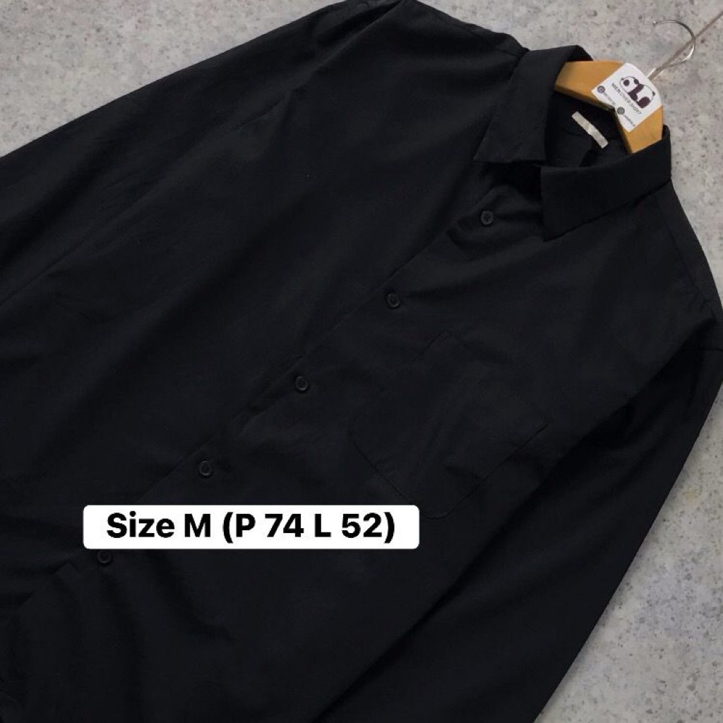 Kemeja Hitam Gu Uniqlo