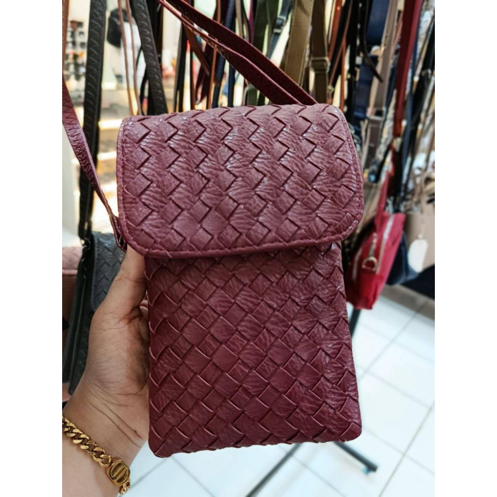 Tas Handphone Wanita Selempang Bahan Kulit Premium