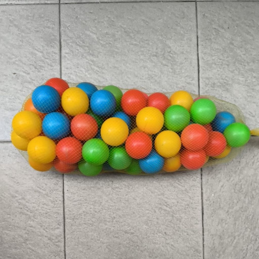 Bola Plastik Warna Warni Mandi Bola