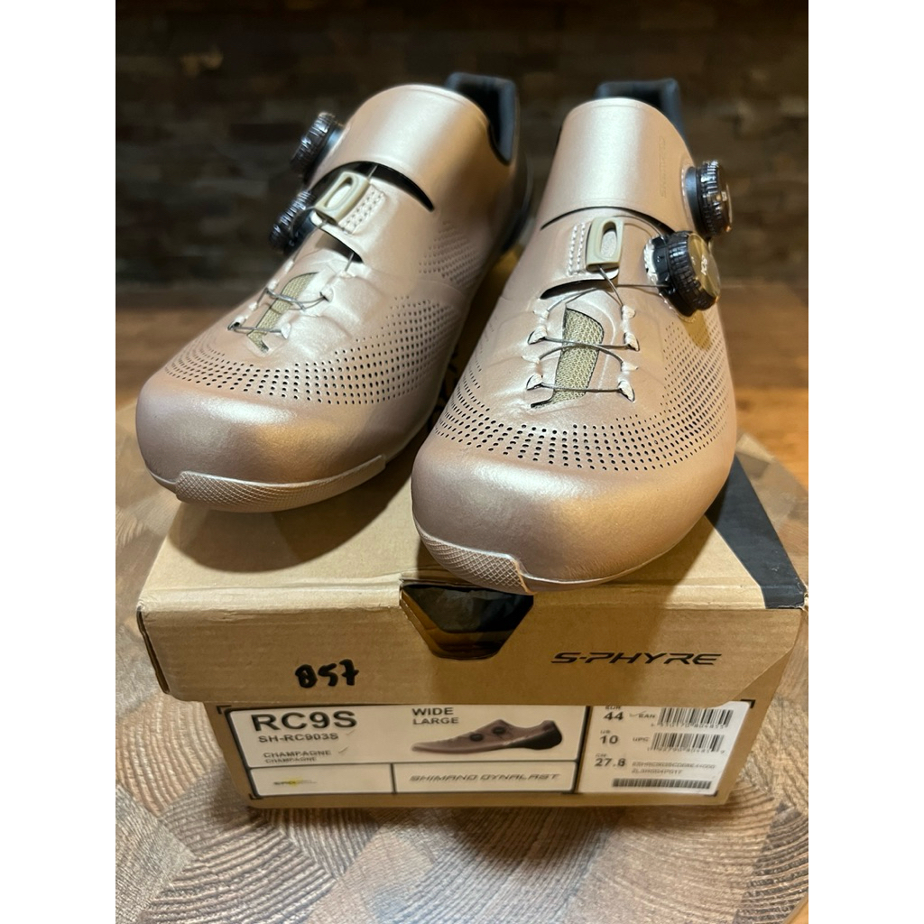Sepatu sepeda shimano RC 903
