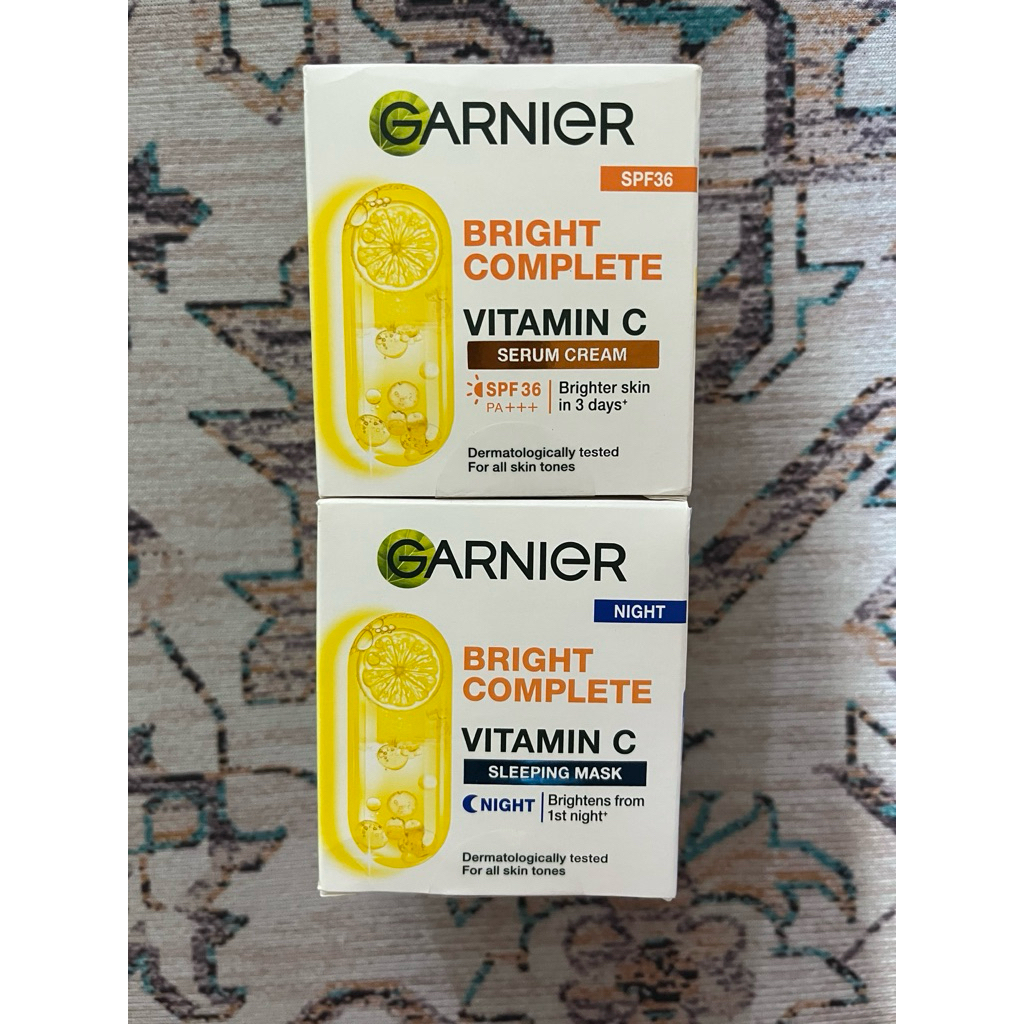 GARNIER Bright Complete Vitamin C Simple Set Day Cream & Night Cream 50 ml Krim Siang & Krim Malam M