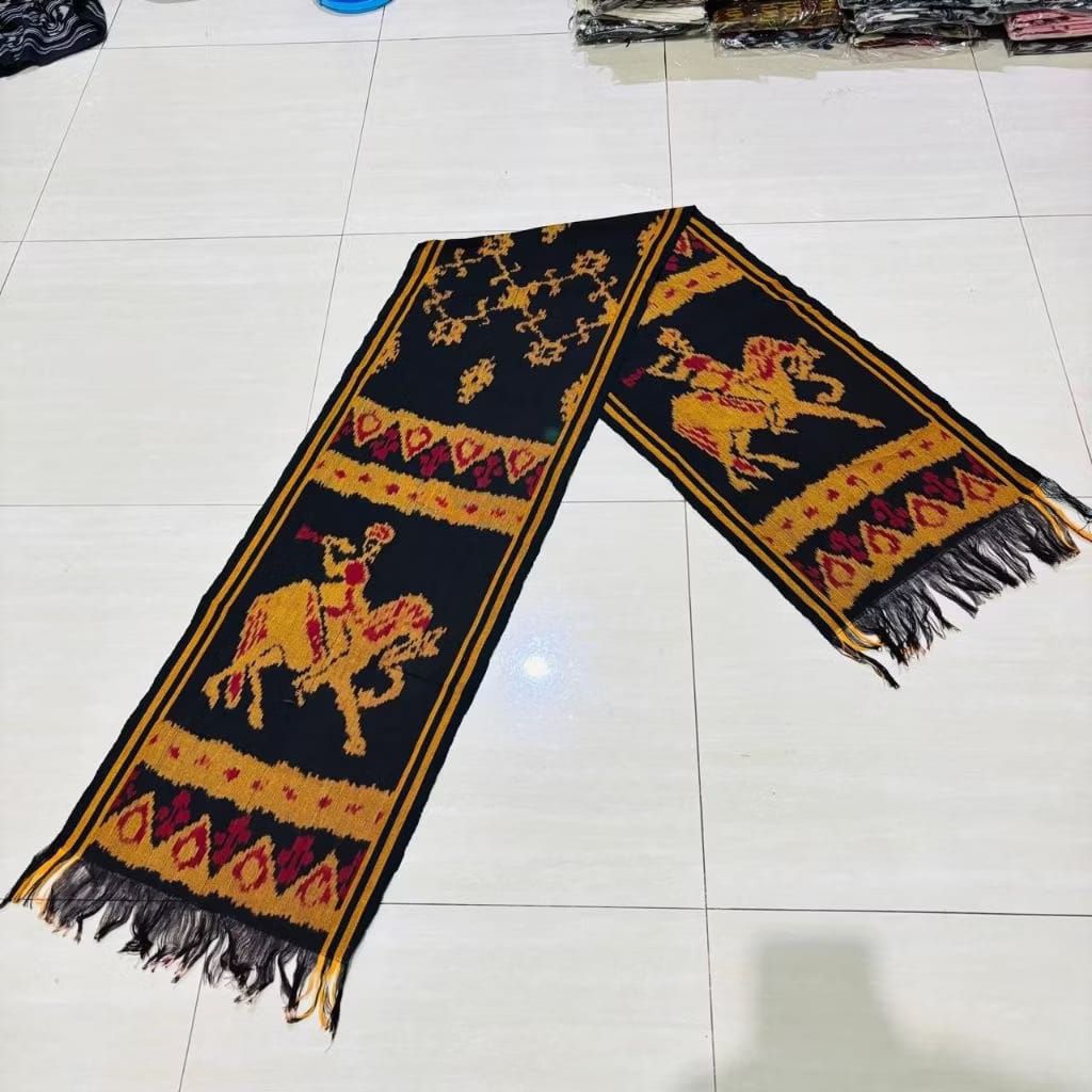 Kain_Usang | Syal Tenun Sumba - Kuda Lasem | Scarf Tenun Etnik | Tenun Ikat Halusan | Kain Tenun Jep