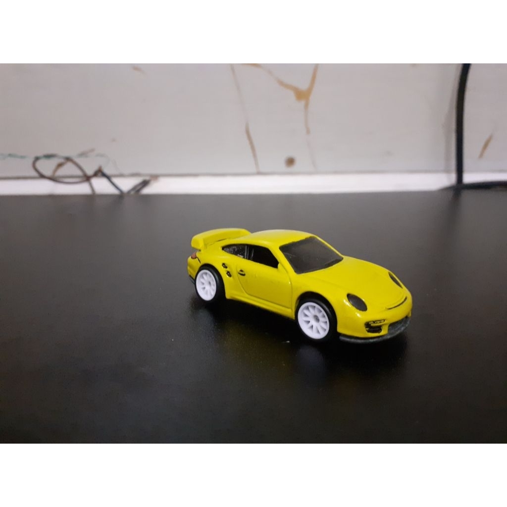 hotwheels porsche 911 GT2