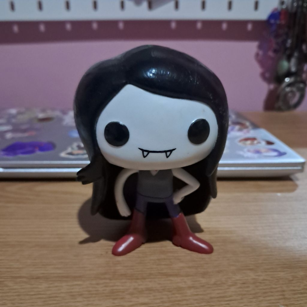 marceline the vampire queen adventure time funko pop