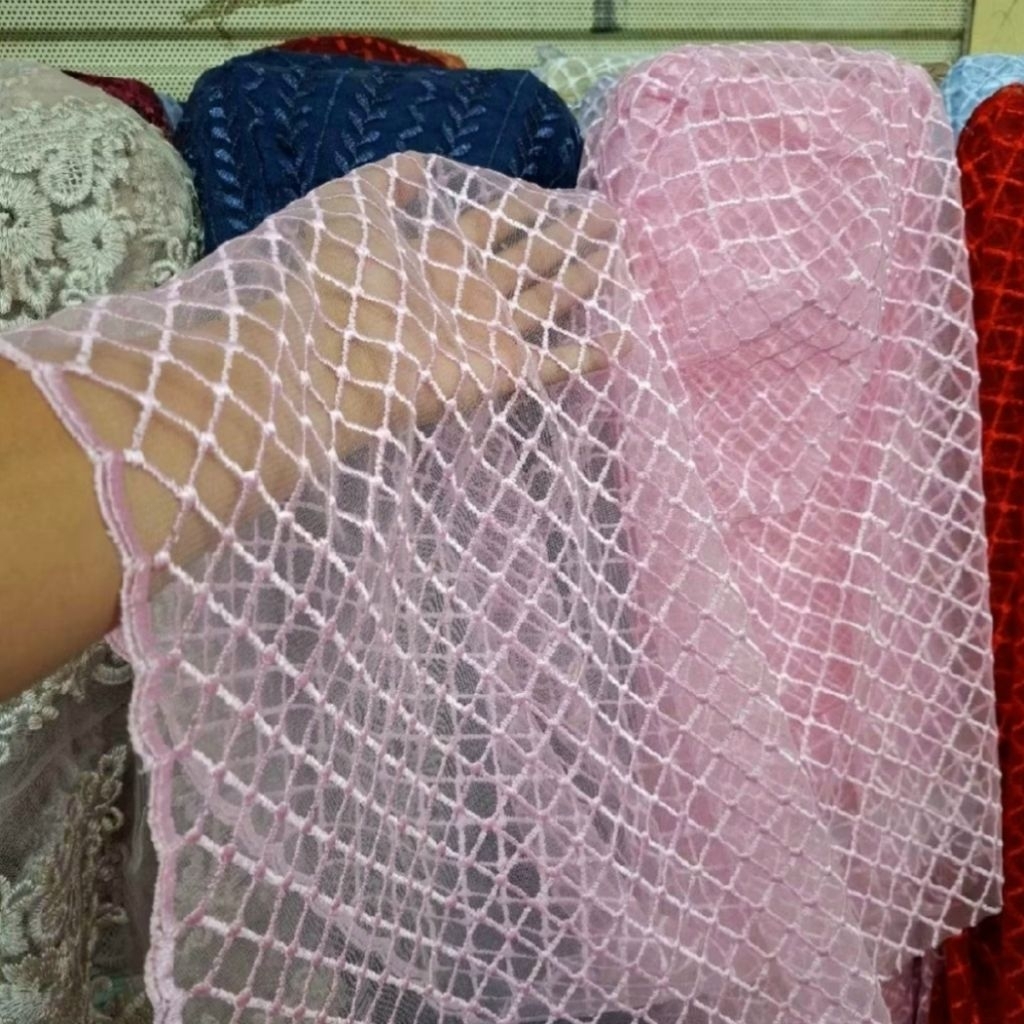 Kain Tile Bordir Premium Motif Kotak Kotak Mewah Dan Elegan/Kain Tile Kotak Kotak Cocok Untuk Kebaya